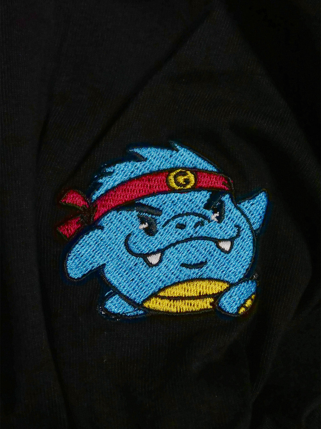 POCKET KAIJU T-SHIRT BRODÉ