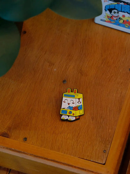 Pin's du Japon Kawai UFO, dos avec fermoir